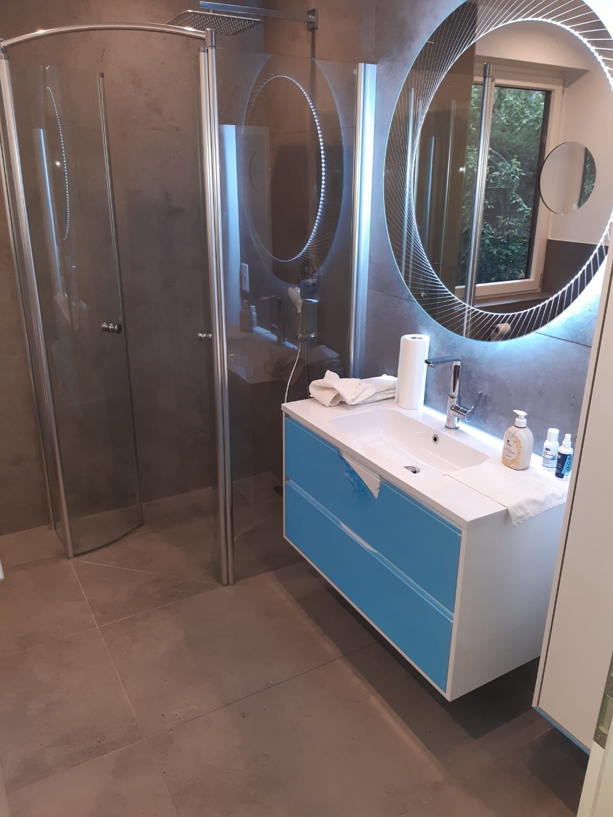 Bad mit Großformatfliesen